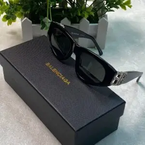 BALENCIAGA