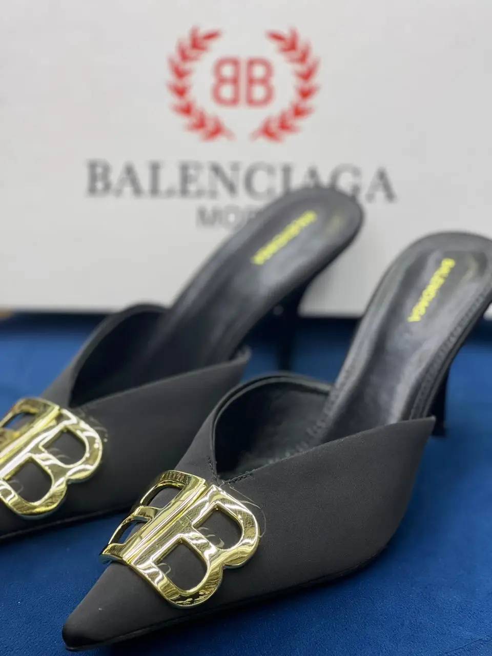 BALENCIAGA Square Knife Bow Flat Leather Sandals BALENCIAGA Square Knife Bow Flat Leather Sandals