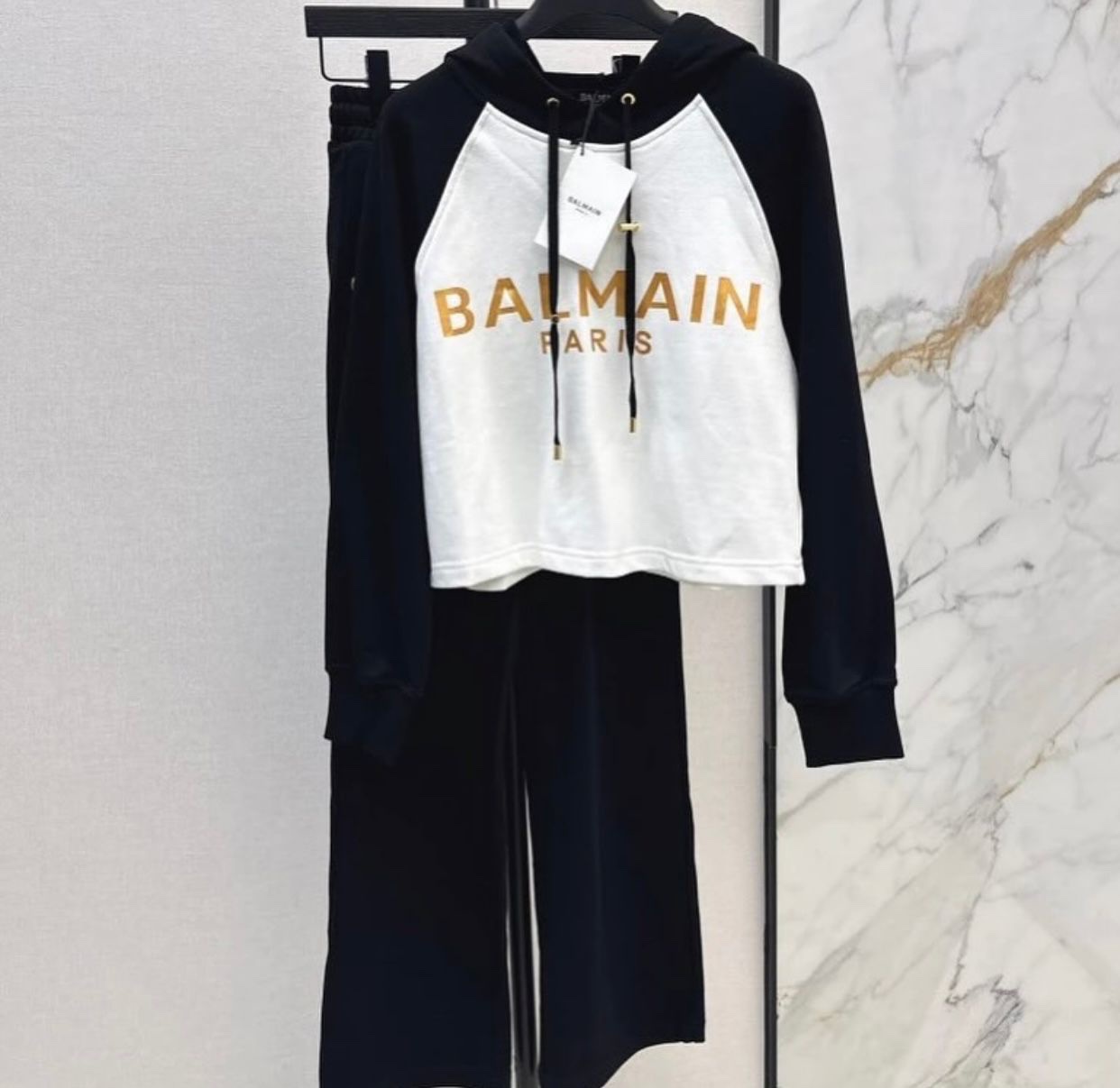 Balmain Paris Hoodie Balmain Paris Hoodie