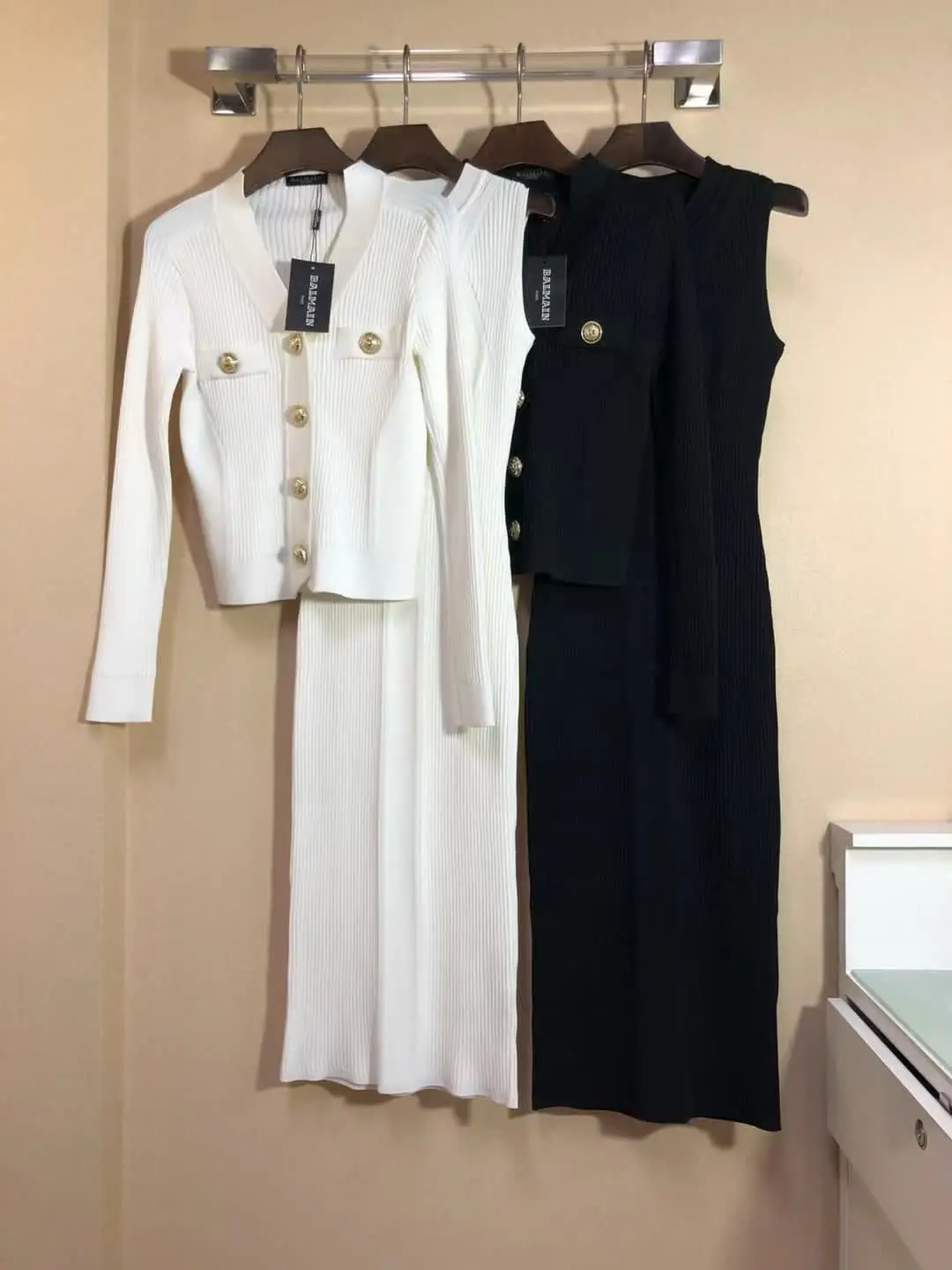 BALMAIN Cropped Tweed Jacket Skirt Set BALMAIN Cropped Tweed Jacket Skirt Set