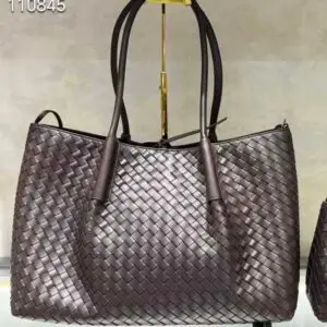 BOTTEGA VENETA Intrecciato Weave Leather Tote