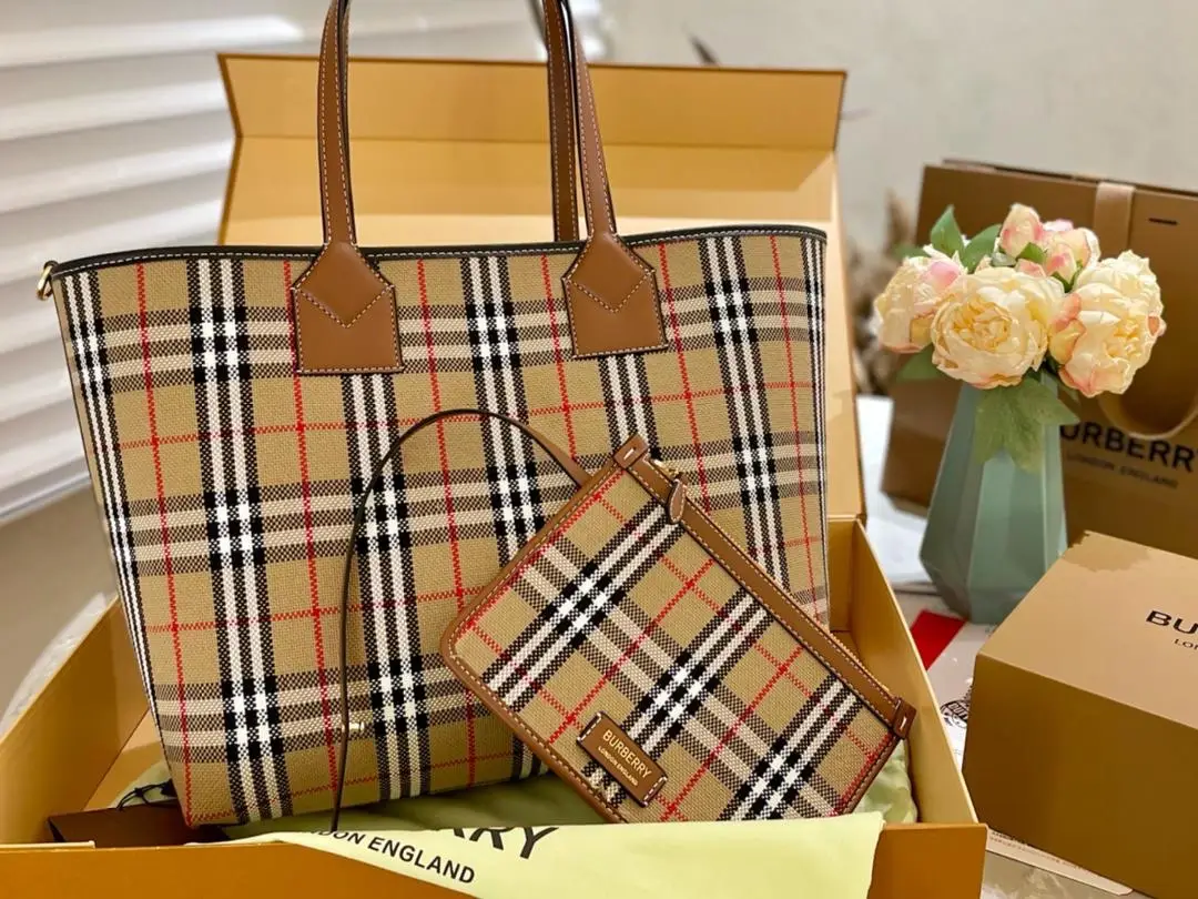 Burberry London Check Tote Bag Burberry London Check Tote Bag