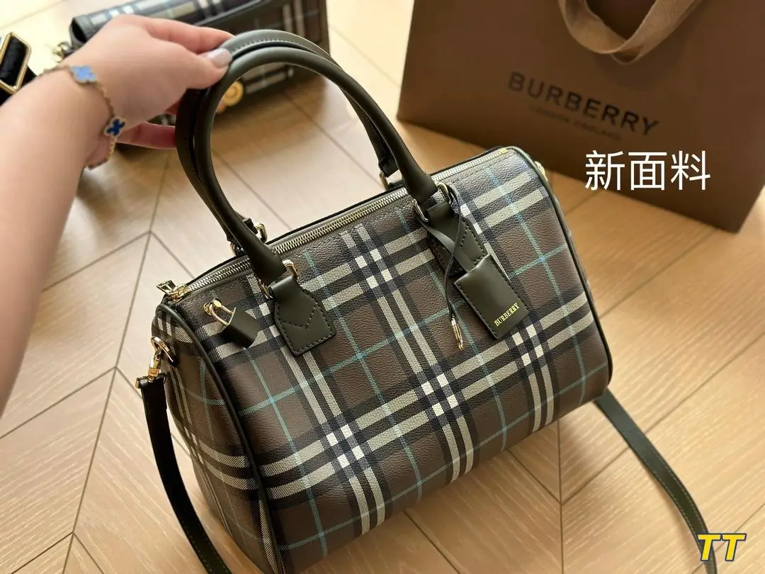 BURBERRY Bowling Bag BURBERRY Bowling Bag