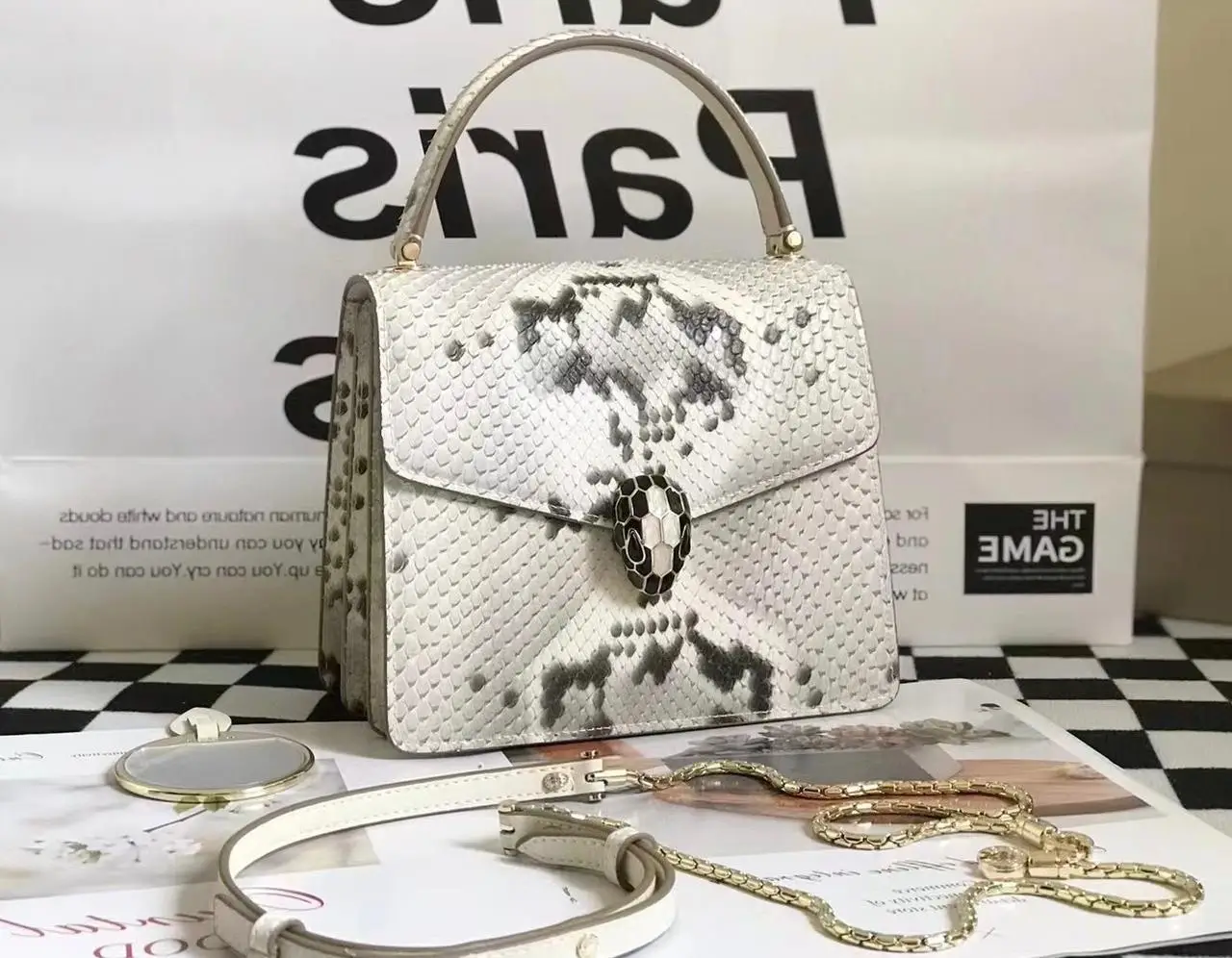 BVLGARI Serpenti Forever Bucket Bag BVLGARI Serpenti Forever Bucket Bag