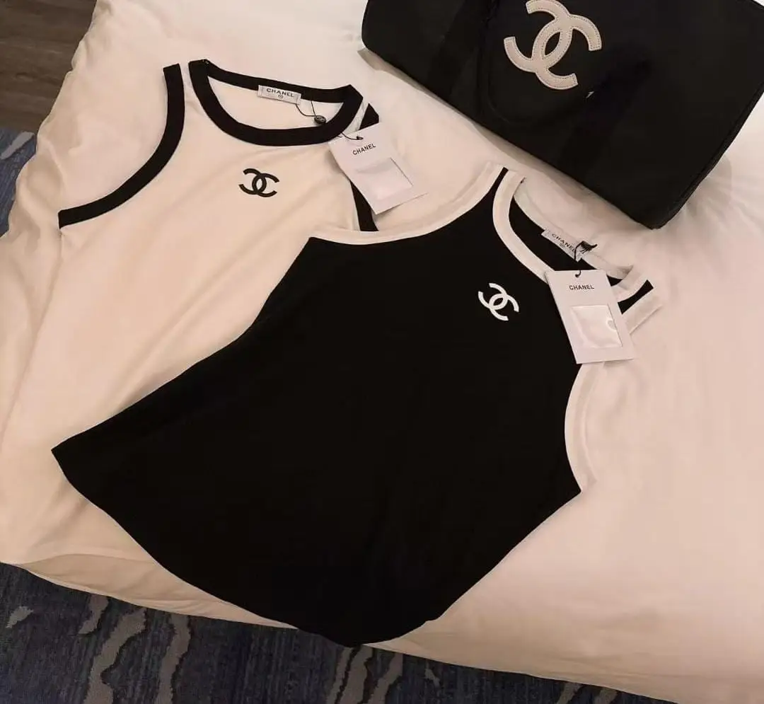 CHANEL Sleeveless Shirt CHANEL Sleeveless Shirt