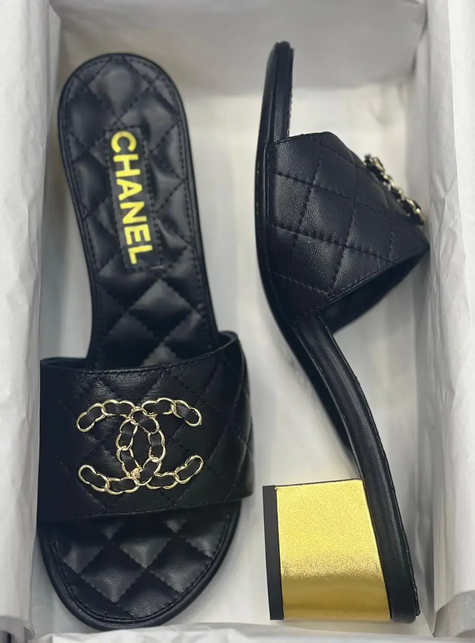 CHANEL Chain Buckle Slippers CHANEL Chain Buckle Slippers
