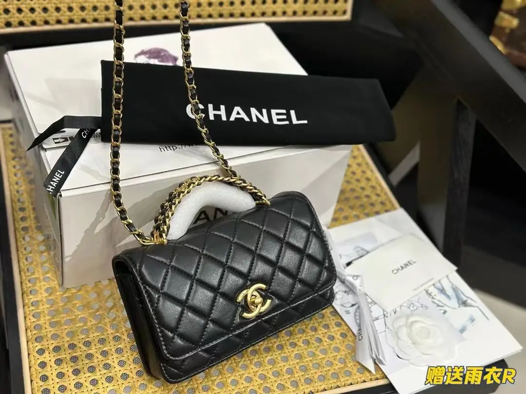 CHANEL Camellia Top Handle Wallet CHANEL Camellia Top Handle Wallet