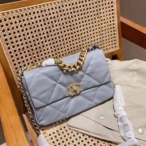 CHANEL Classic Flap Bag