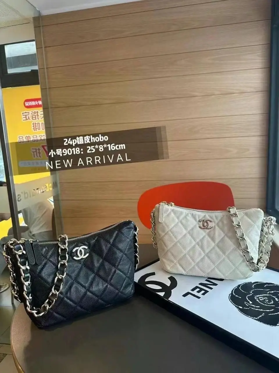 CHANEL Caviar Leather Hobo Bag CHANEL Caviar Leather Hobo Bag