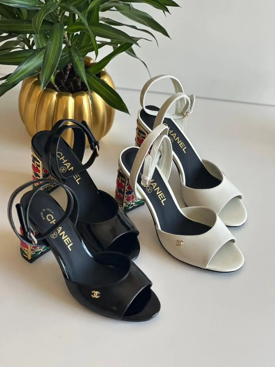 Chanel Signature CC Logo Sandals Chanel Signature CC Logo Sandals