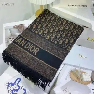 CHRISTIAN DIOR