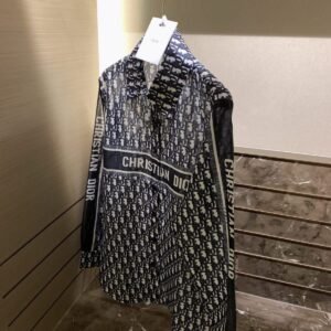 CHRISTIAN DIOR