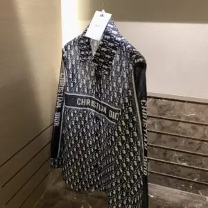 CHRISTIAN DIOR