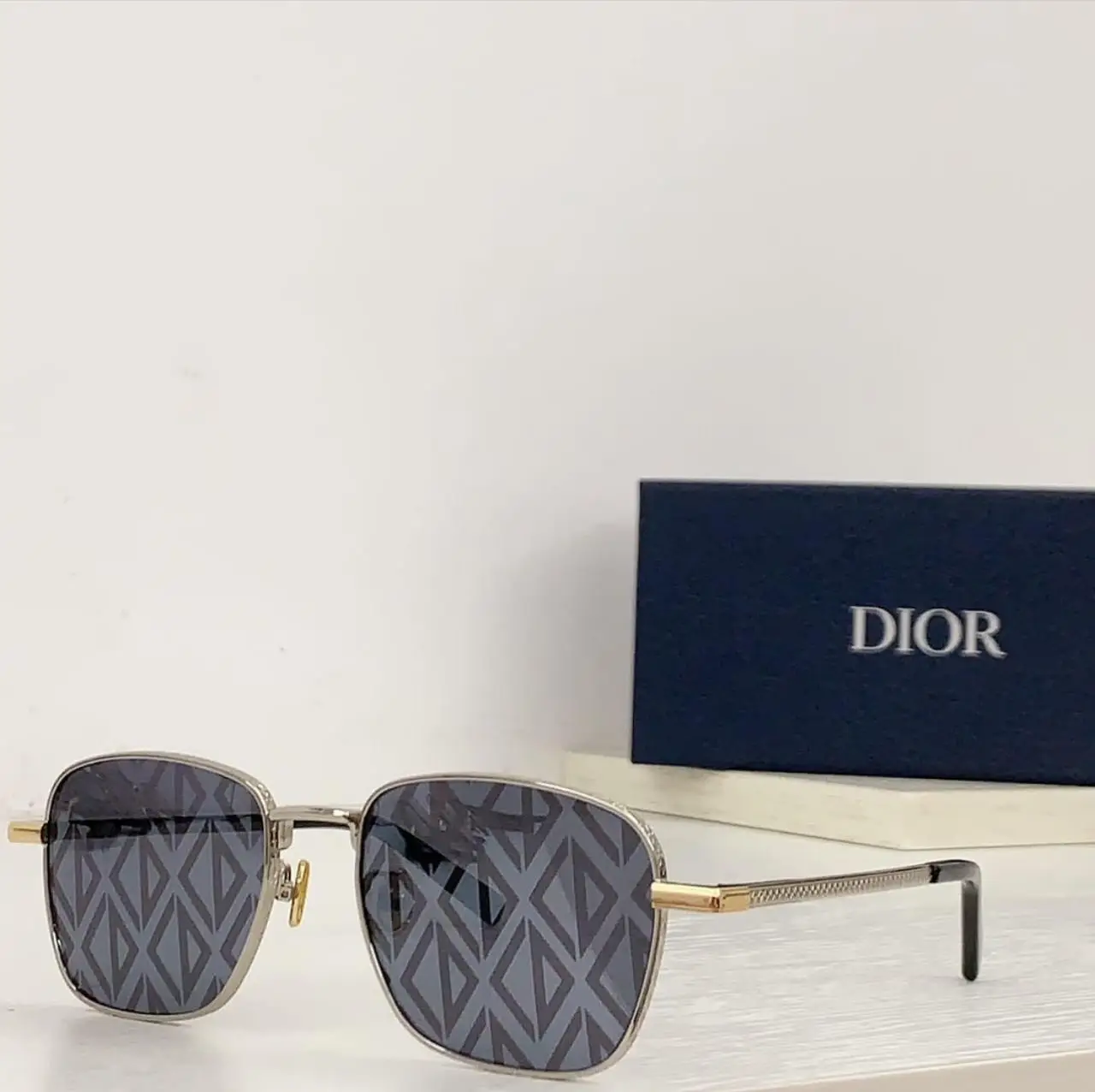 DIOR DIOR