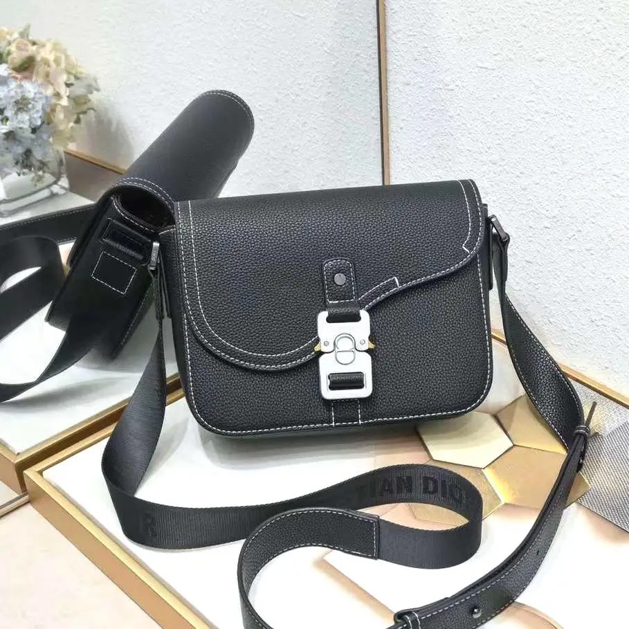 DIOR Saddle Leather Shoulder Bag DIOR Saddle Leather Shoulder Bag
