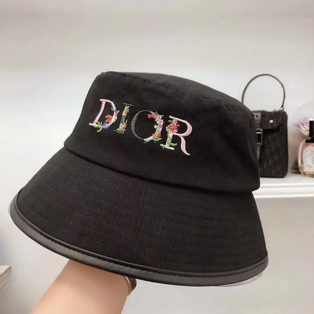 DIOR Bucket Hat DIOR Bucket Hat