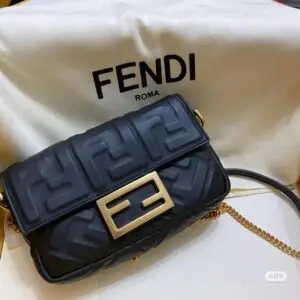 FENDI Baguette Chain Midi Leather Bag