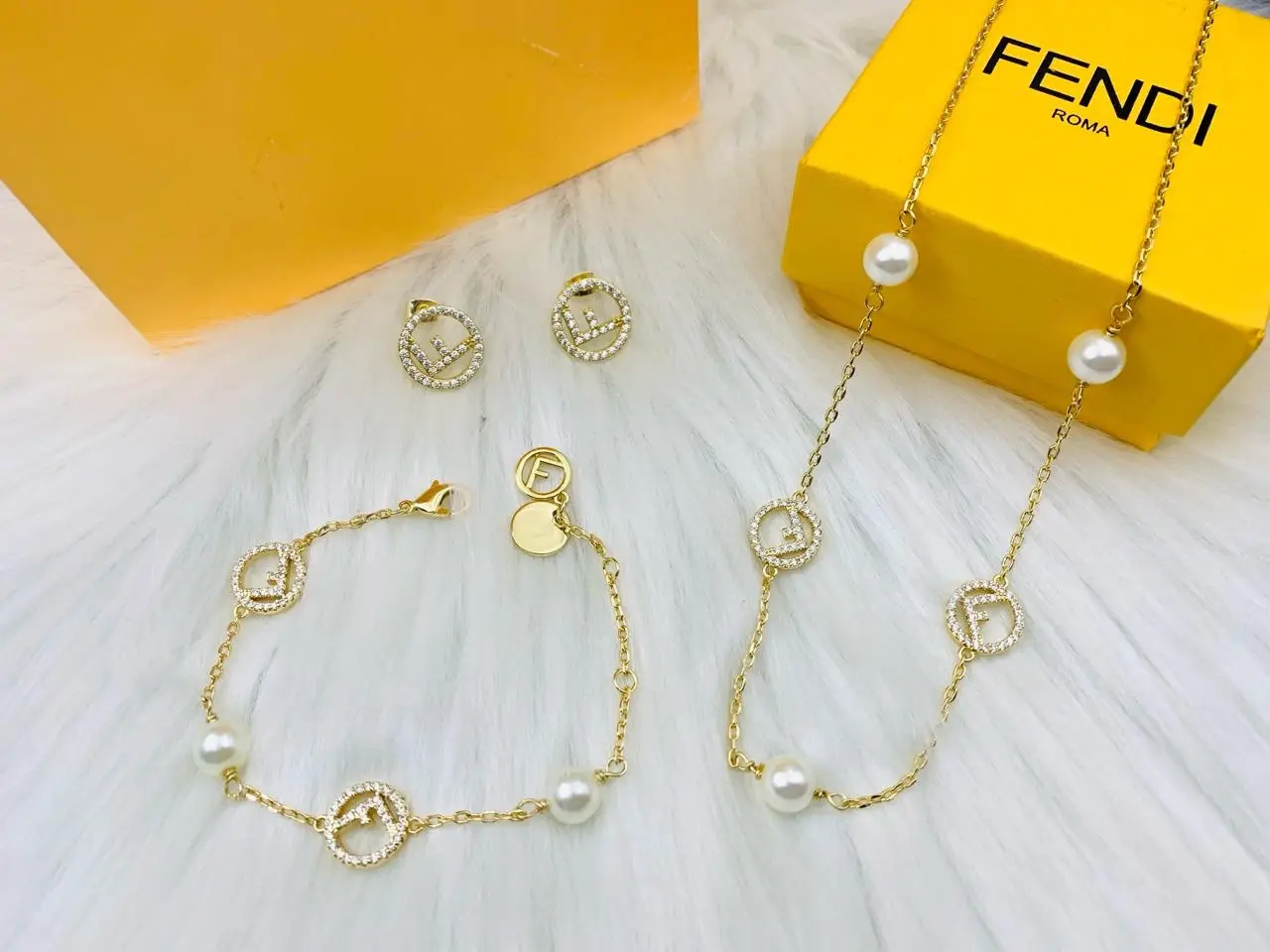 FENDI Pearl Lettered Necklace FENDI Pearl Lettered Necklace