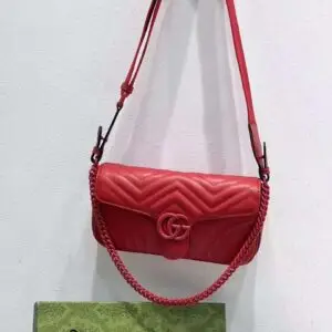 GUCCI Marmont Shoulder Bag