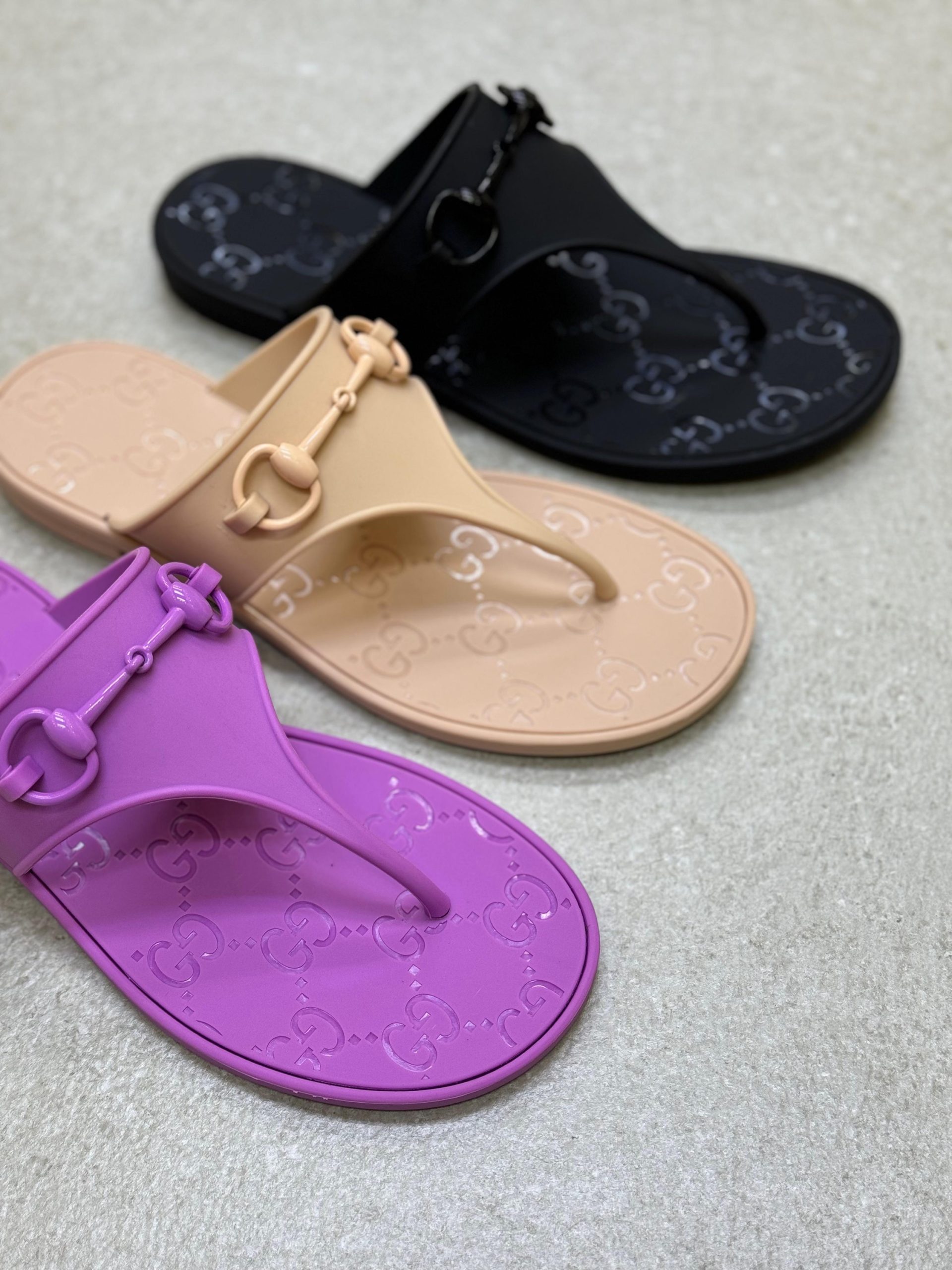 GUCCI Interlocking G Slides GUCCI Interlocking G Slides