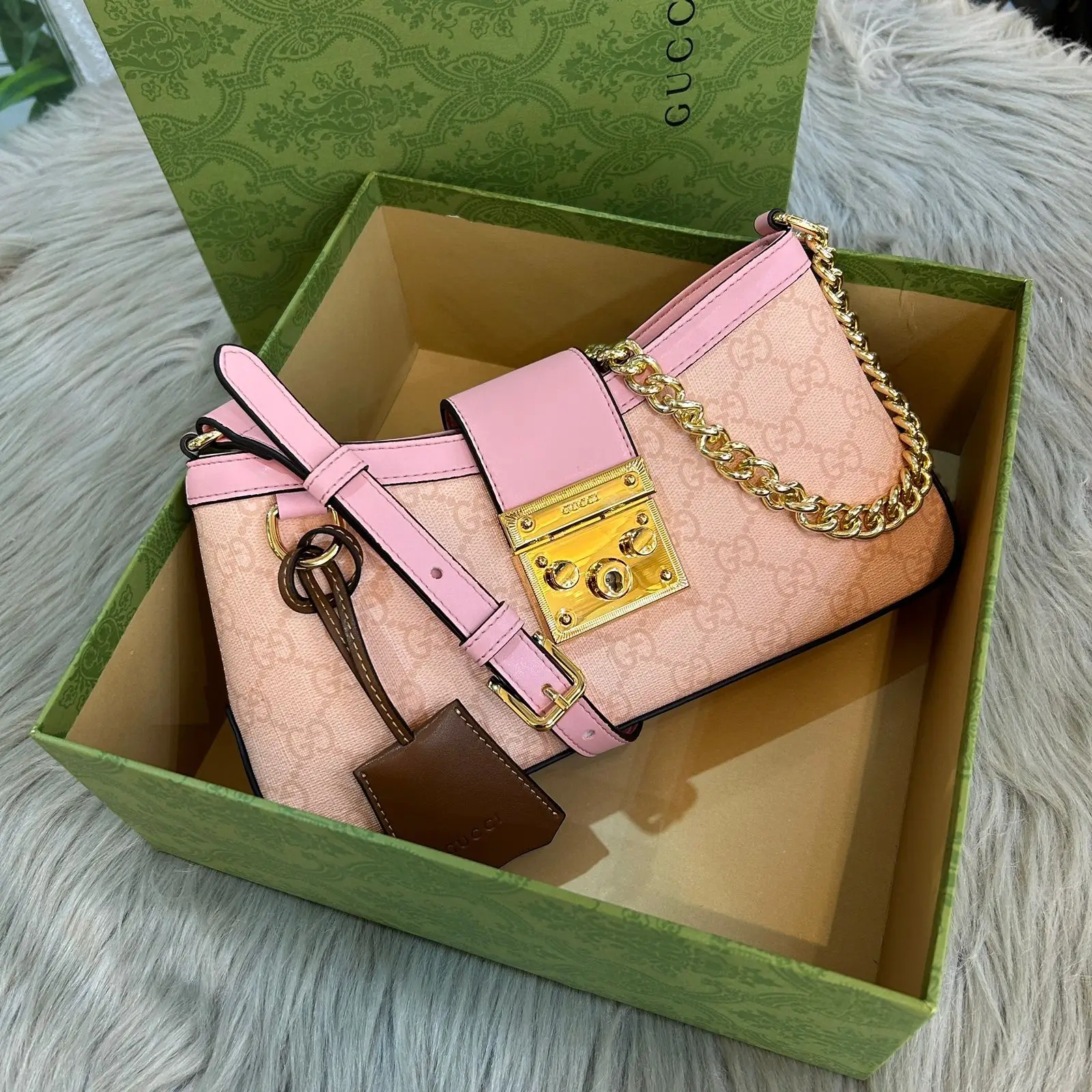 GUCCI Padlock Small Shoulder Bag GUCCI Padlock Small Shoulder Bag