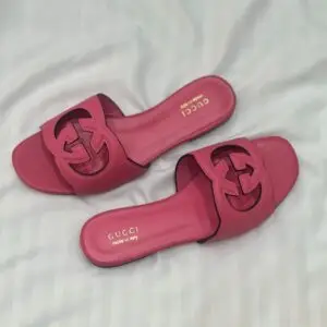 GUCCI Interlocking G Leather Flat Slides