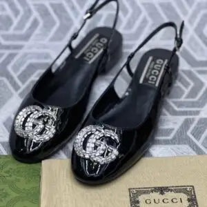 GUCCI Logo Embellished Leather Slingback Flats