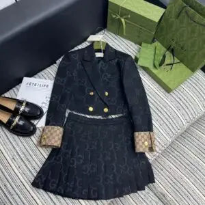 GUCCI tweed cropped blazer