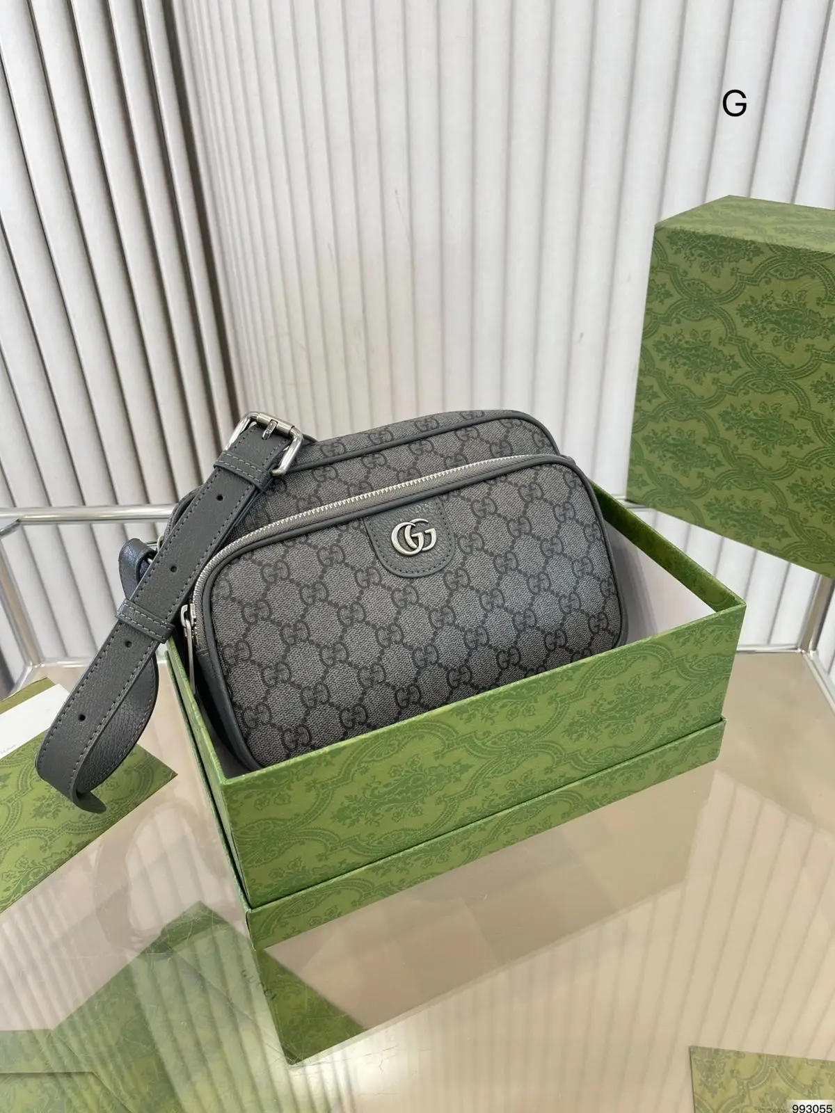 GUCCI Canvas Messenger Bag GUCCI Canvas Messenger Bag