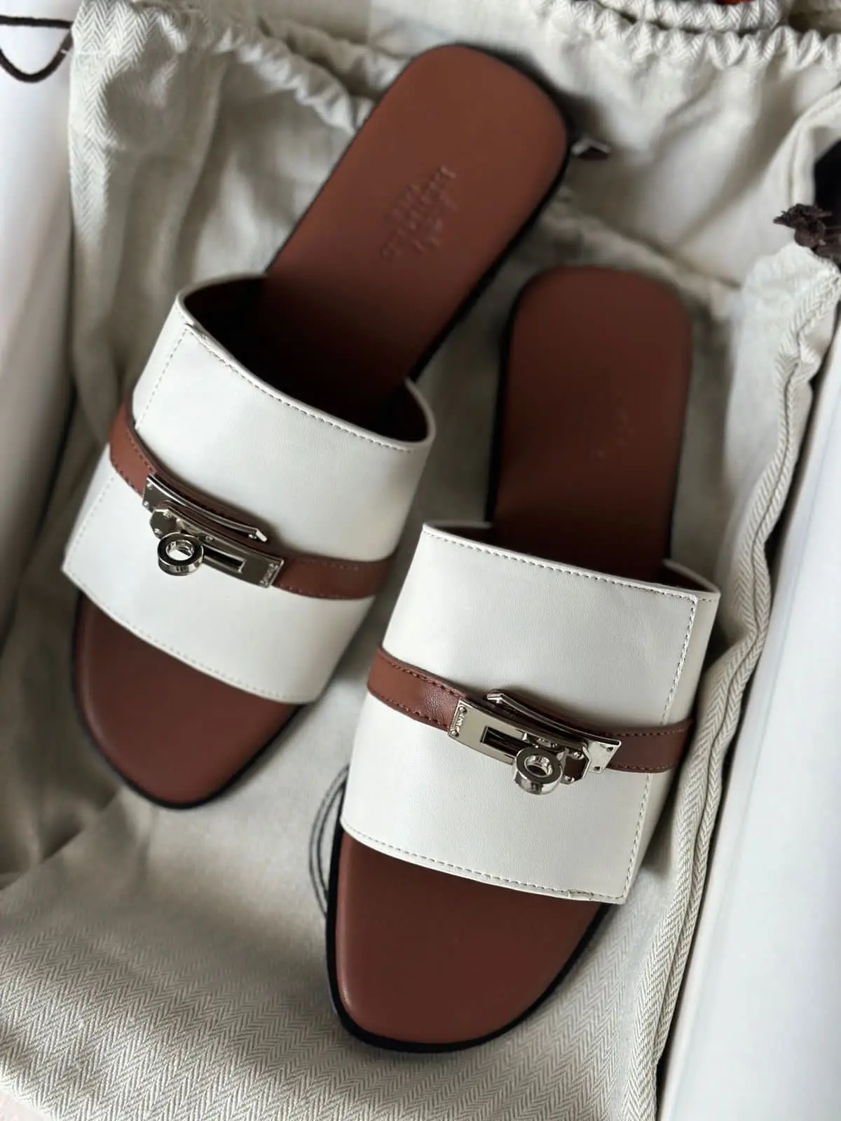 HERMES Giulia Sandals HERMES Giulia Sandals