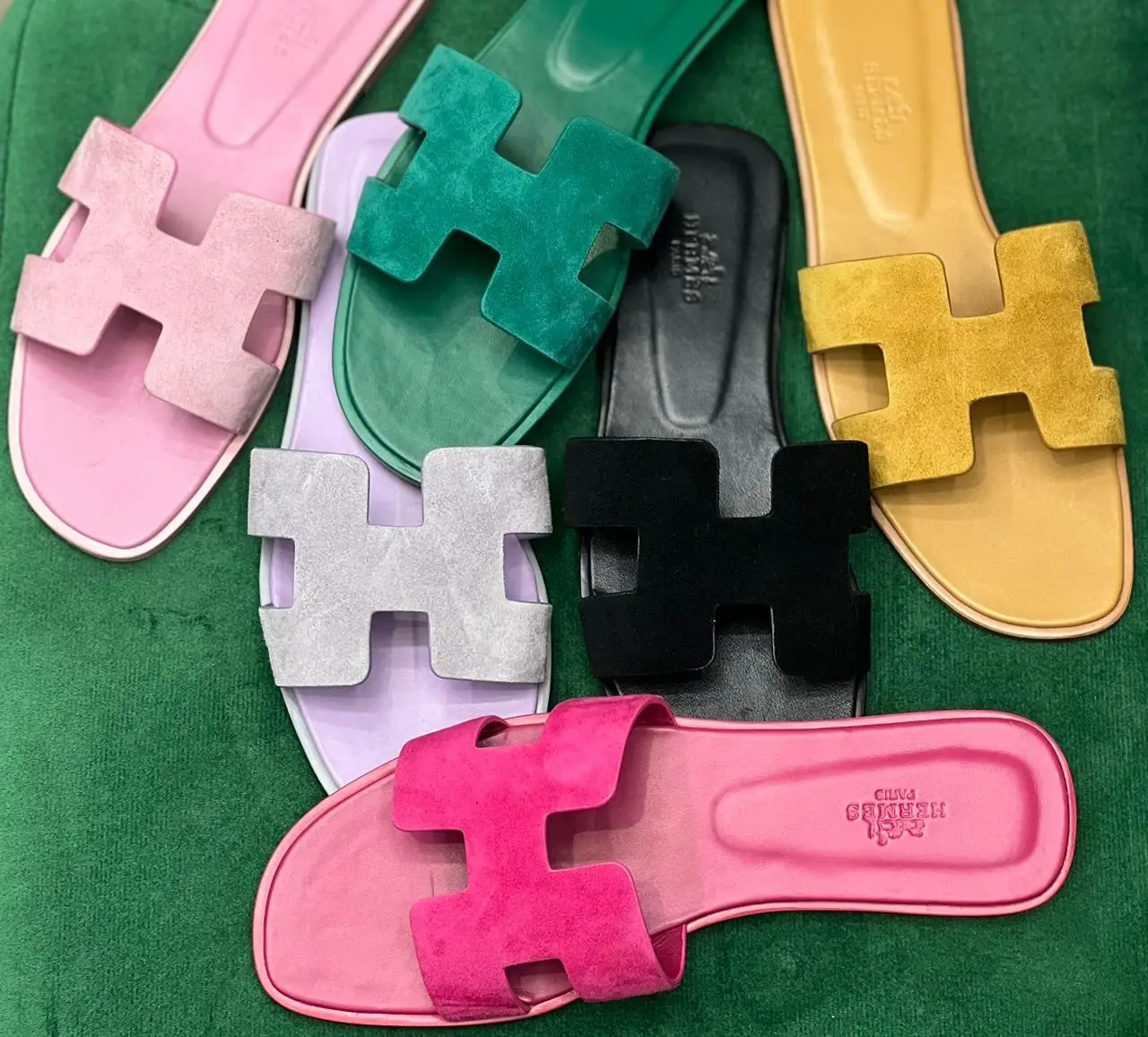 HERMES Oran Flat Leather Sandals HERMES Oran Flat Leather Sandals