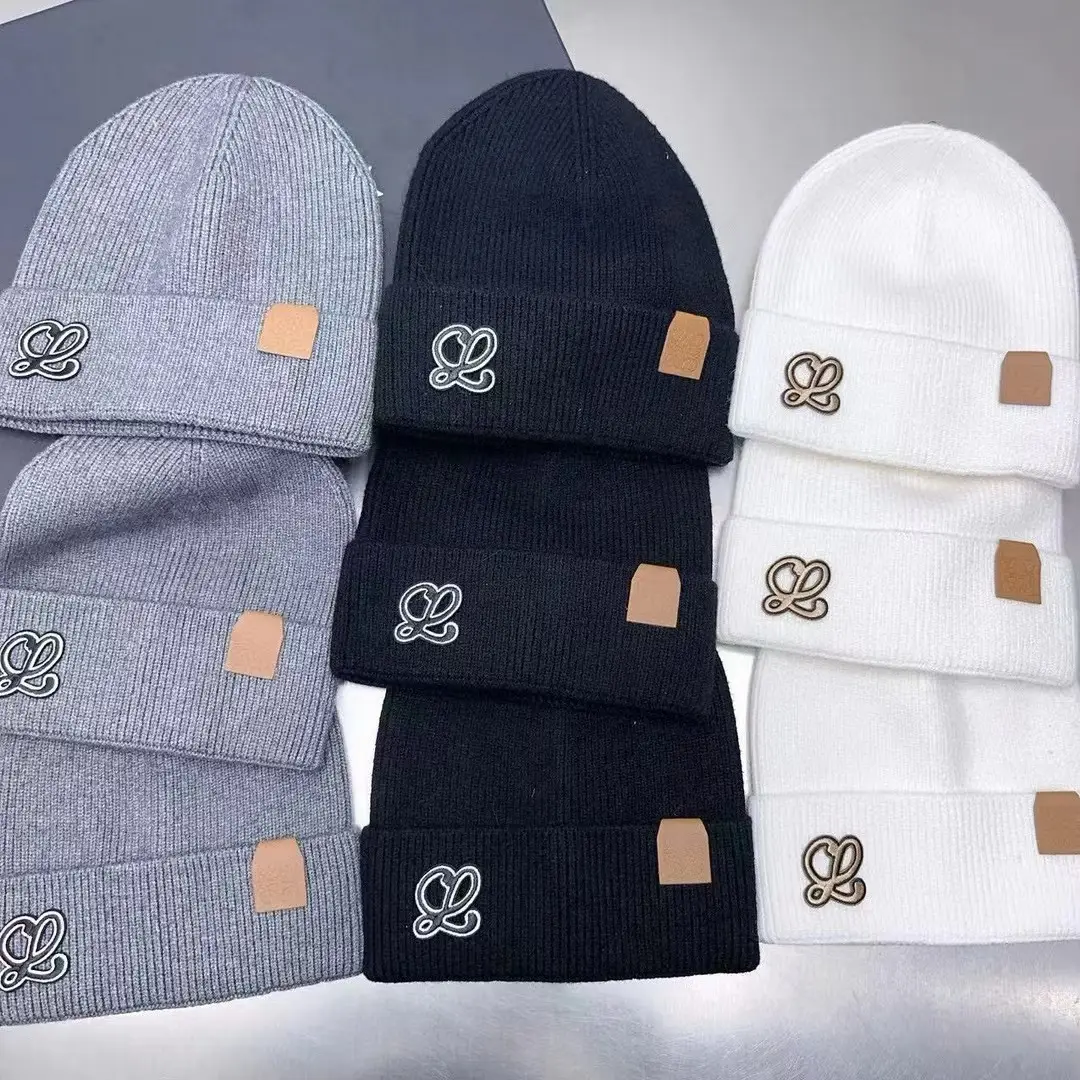 L OE WE Premium Ribbed Beanie L OE WE Premium Ribbed Beanie