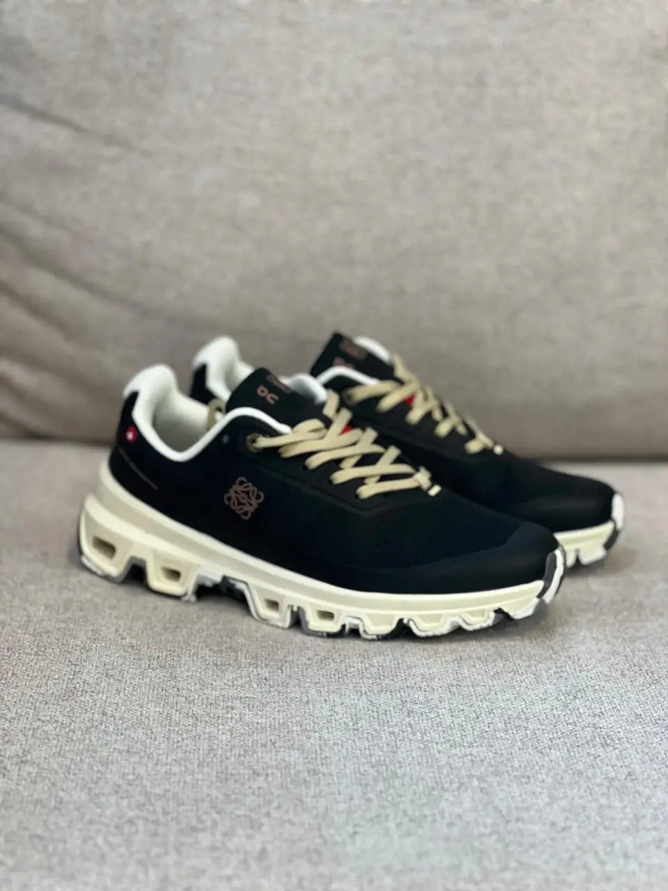 L OE WE Cloud Running Shoes L OE WE Cloud Running Shoes