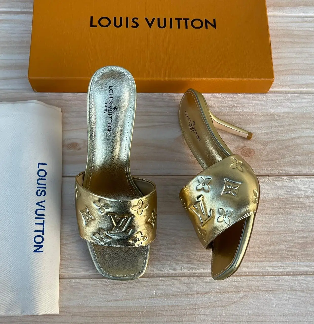 LOUIS VUITTON LOUIS VUITTON