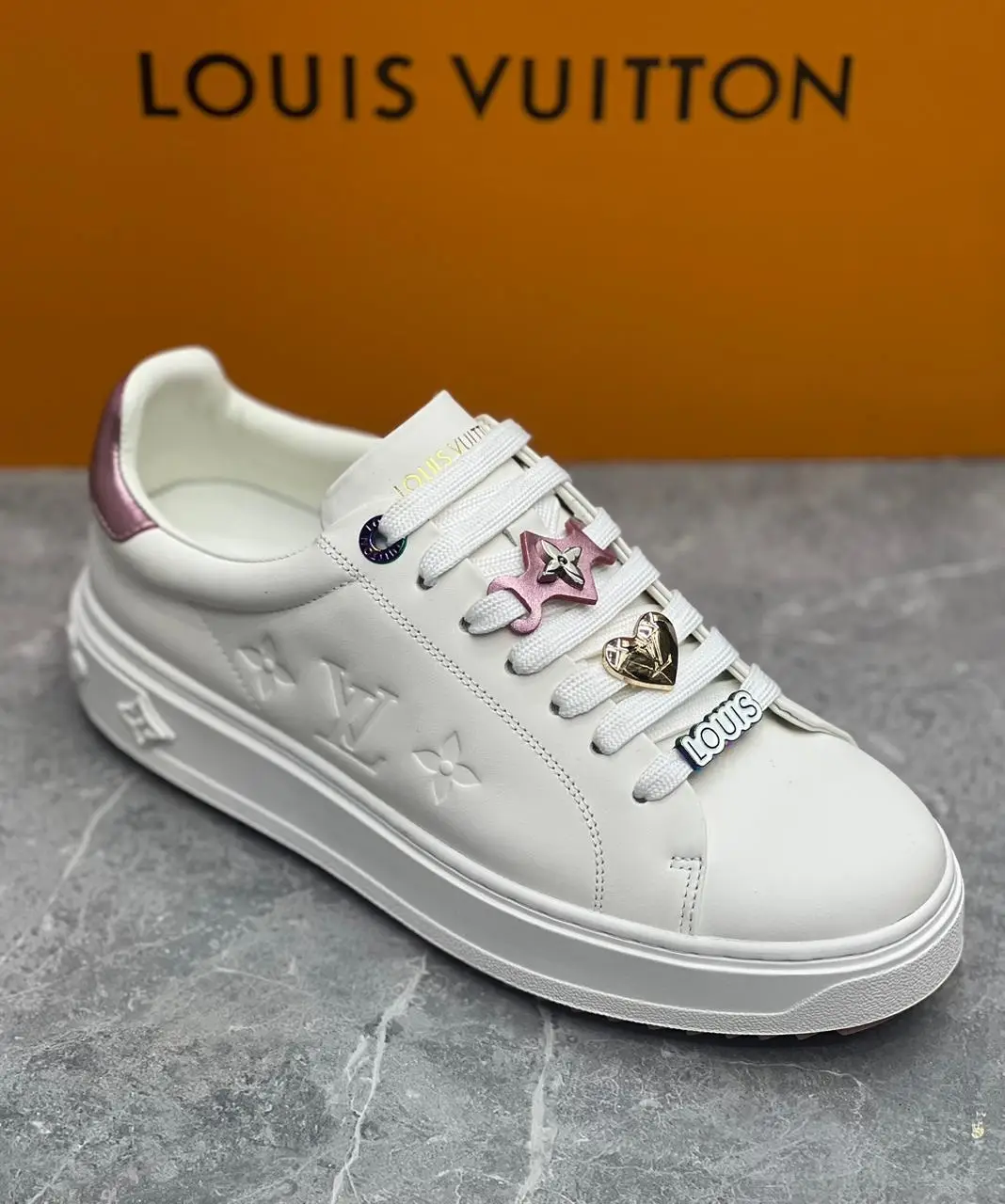 LOUIS VUITTON Time Out Sneaker LOUIS VUITTON Time Out Sneaker