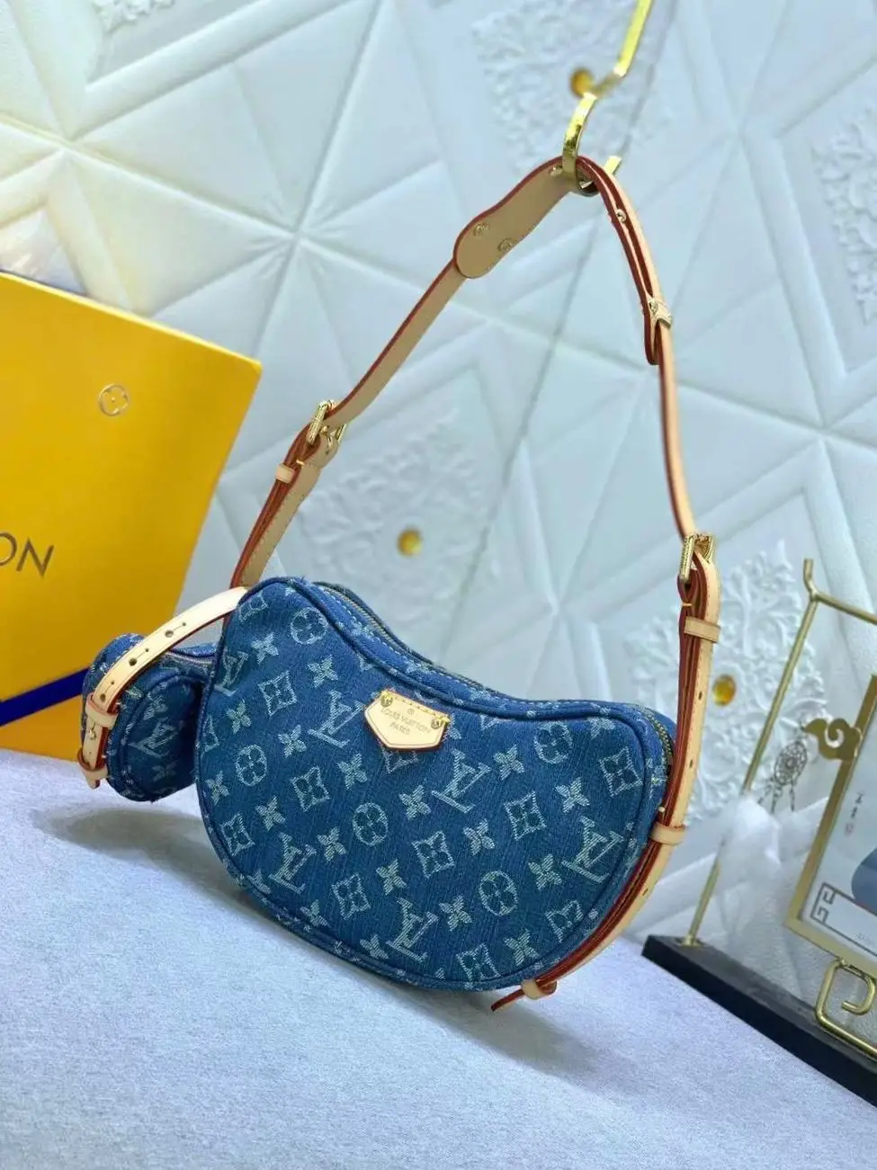 LOUIS VUITTON Speedy Handbag LOUIS VUITTON Speedy Handbag