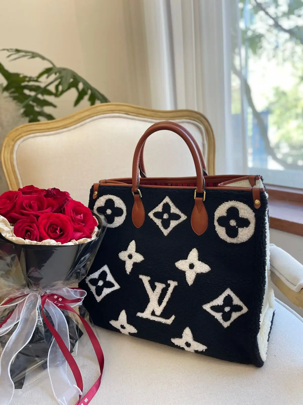 LOUSE VUITTON Designer Handbags LOUSE VUITTON Designer Handbags