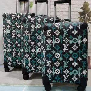 LOUSE VUITTON