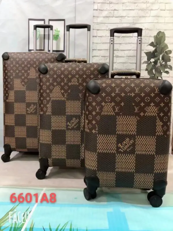 LOUSE VUITTON