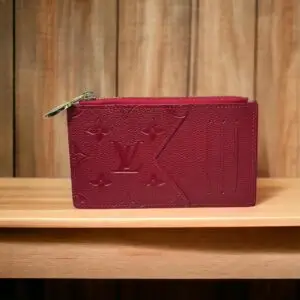 LOUSE VUITTON