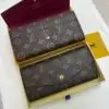 LOUSE VUITTON