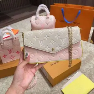 Louse Vuitton Felicie Pochette