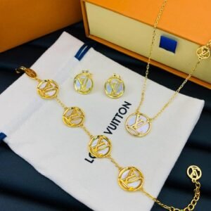 LOUSE VUITTON