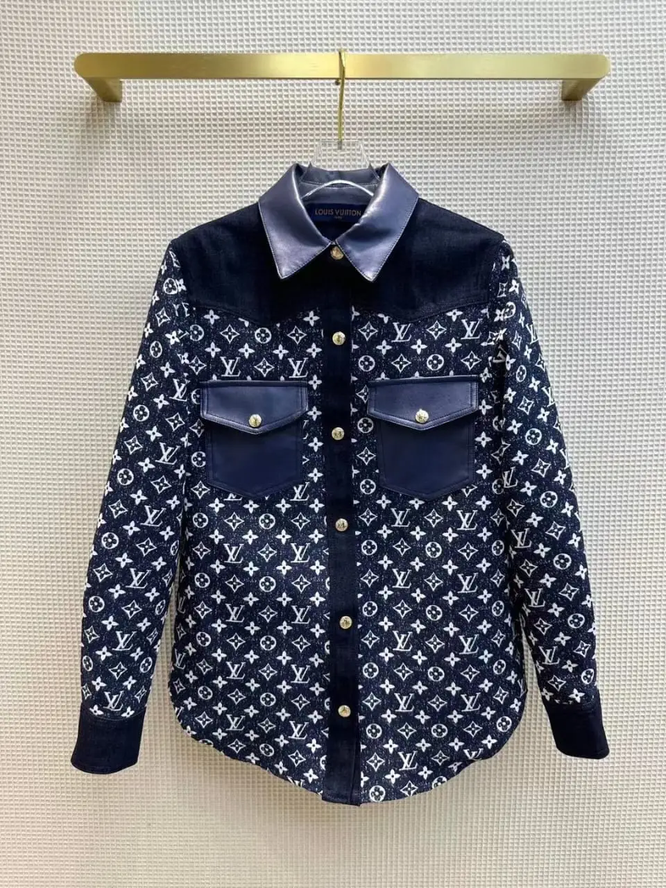 LOUSE VUITTON Black Denim Jacket for Women LOUSE VUITTON Black Denim Jacket for Women