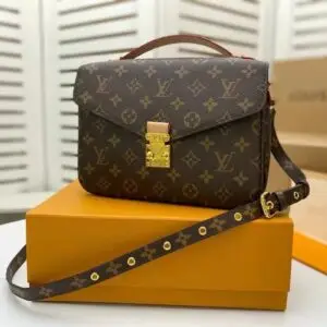 Louis Vuitton Pochette Metis Replica