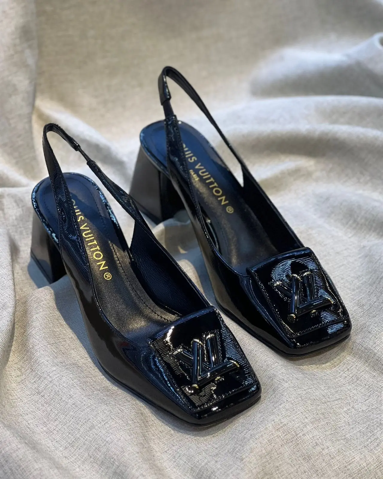 LOUIS VUITTON Slingback Pumps LOUIS VUITTON Slingback Pumps