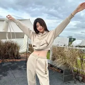 LOUSE VUITTON Solid Beige Winterwear