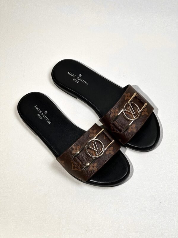LOUSE VUITTON