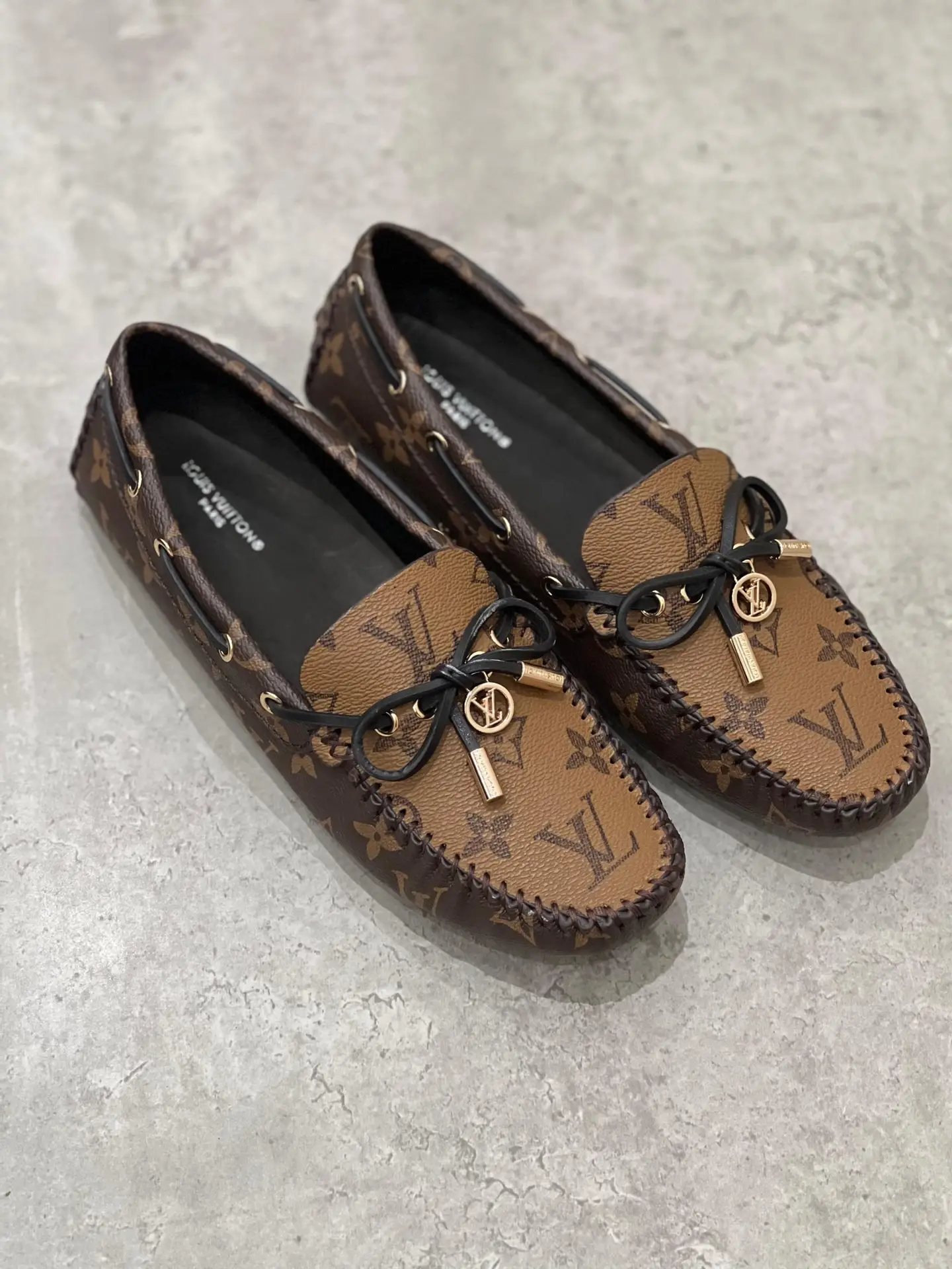 LOUISE VUITTON Gloria Flat Loafer LOUISE VUITTON Gloria Flat Loafer