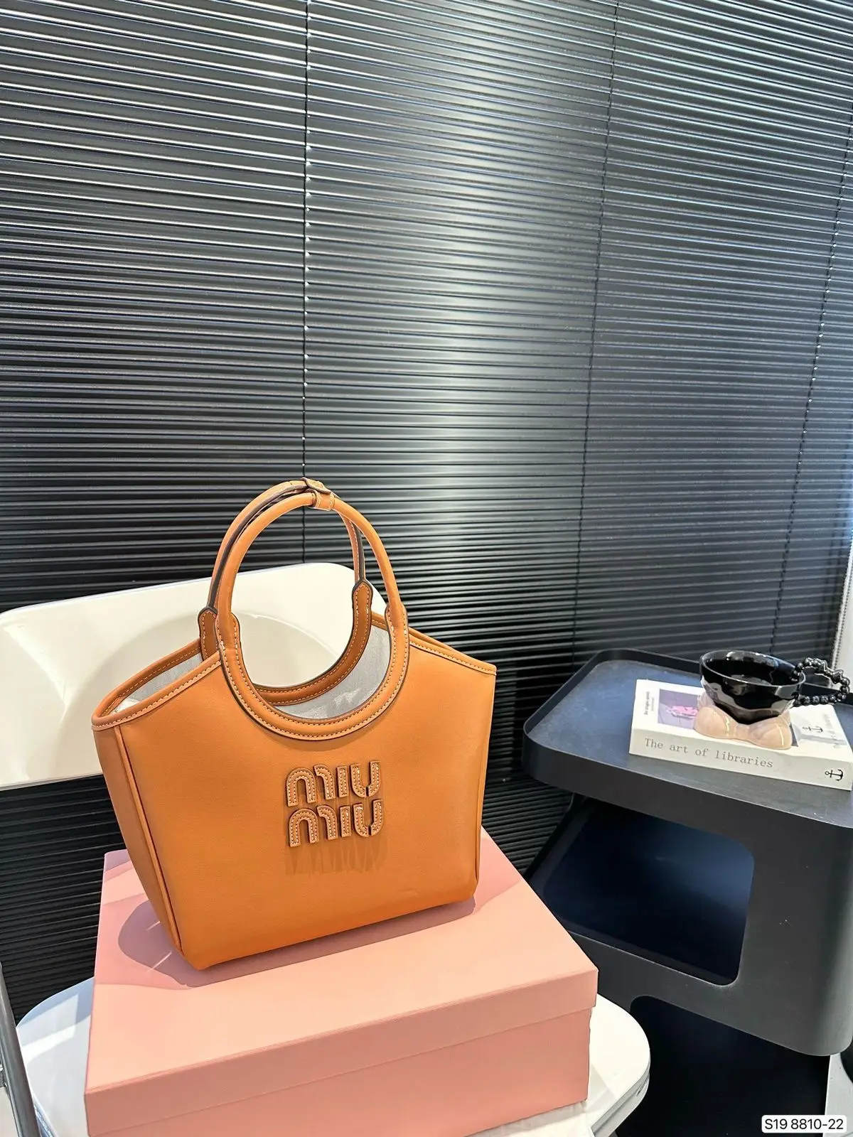 MIU MIU Ivy Leather Tote Bag MIU MIU Ivy Leather Tote Bag